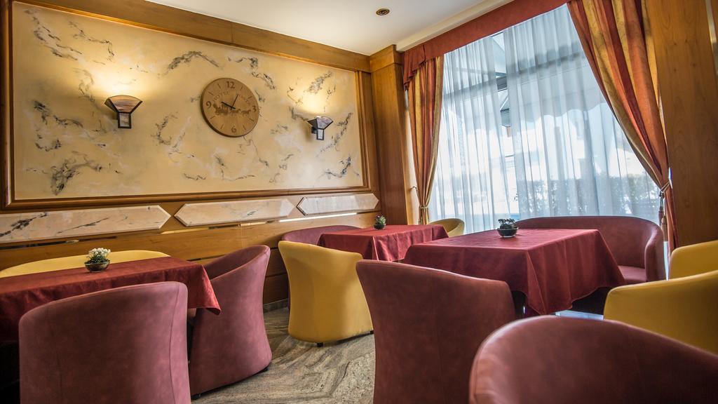 Hotel Posta โกมาโนแตร์เม ภายนอก รูปภาพ