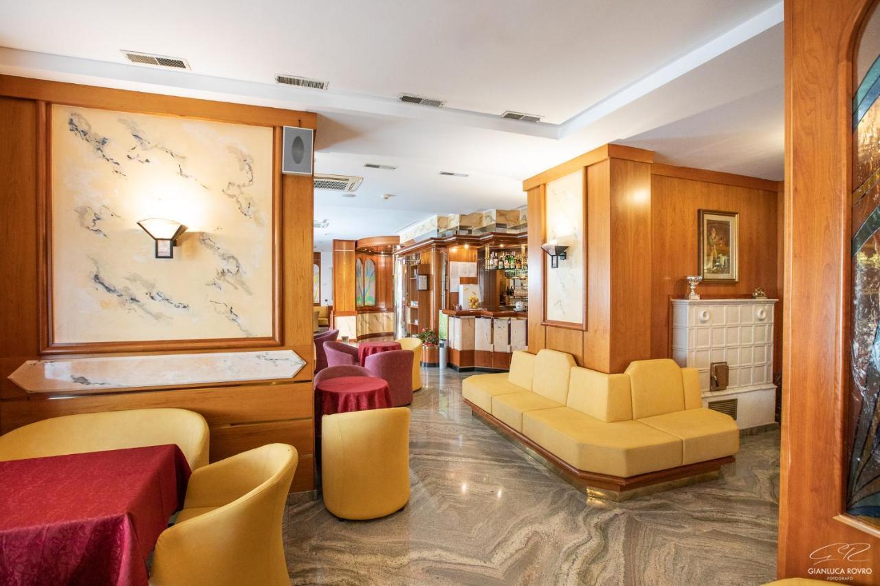 Hotel Posta โกมาโนแตร์เม ภายนอก รูปภาพ